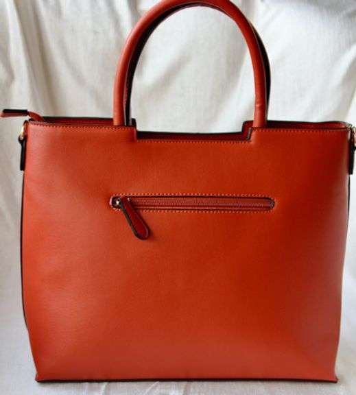 100% Fine leather Designer Style Bag