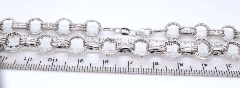 14kt White gold triple circle link chain necklace
