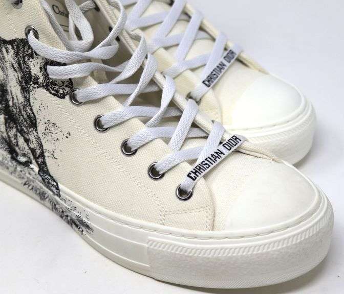 Brand new Christian Dior Tiger printed sneakers