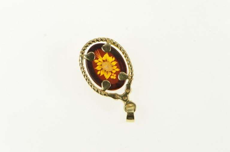 14K Yellow Gold Vintage Ornate Carved Rose Flower Glass Pendant