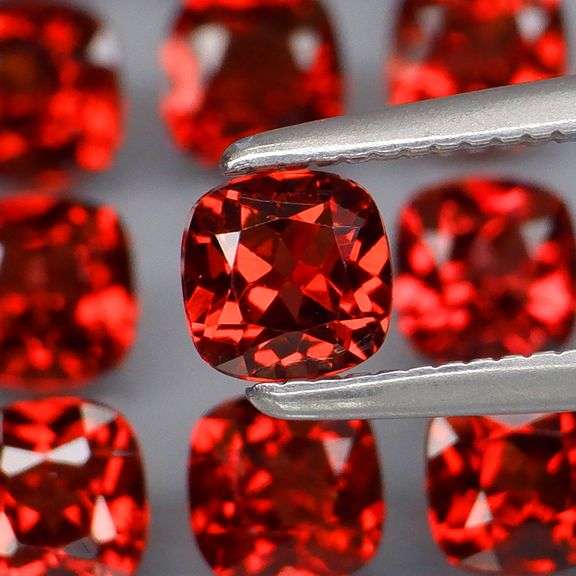 Glorious 6.75ct cushion cut cherry red Garnet set