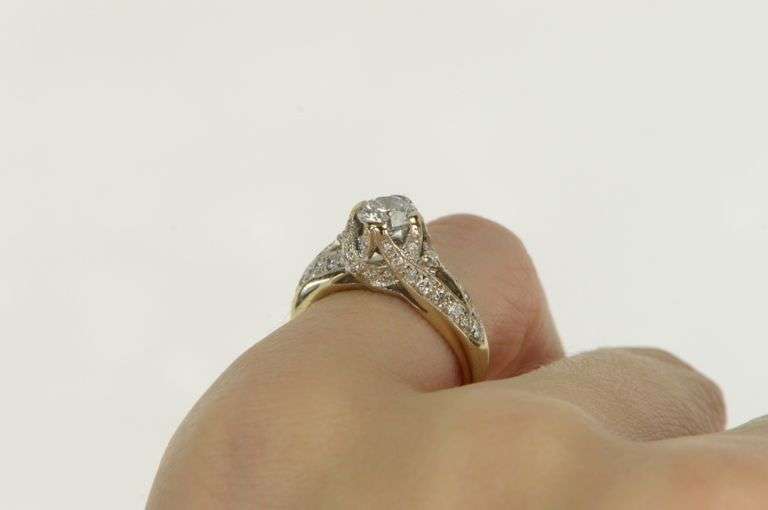 18K Yellow Gold 1.25 Ctw Diamond 0.75 Ct Engagement Ring