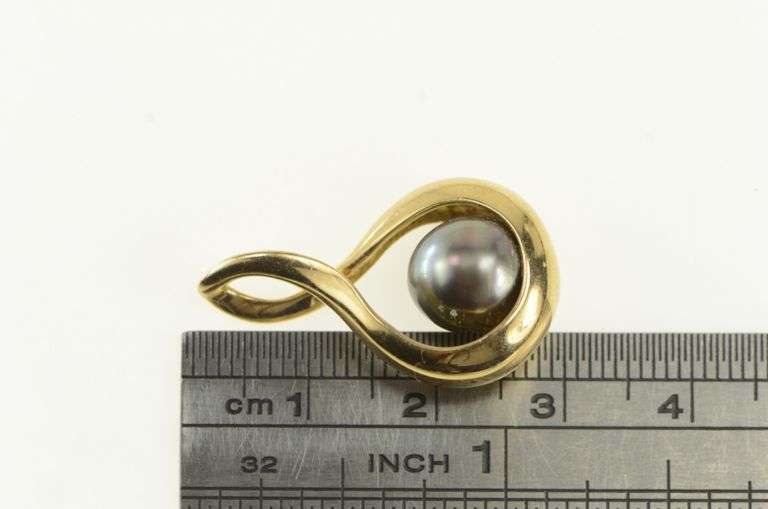 14K Yellow Gold 9.5mm Grey Pearl Twist Loop Pendant
