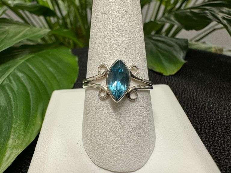 Sterling Silver Natural Gemstone Blue Topaz Ring Size 10