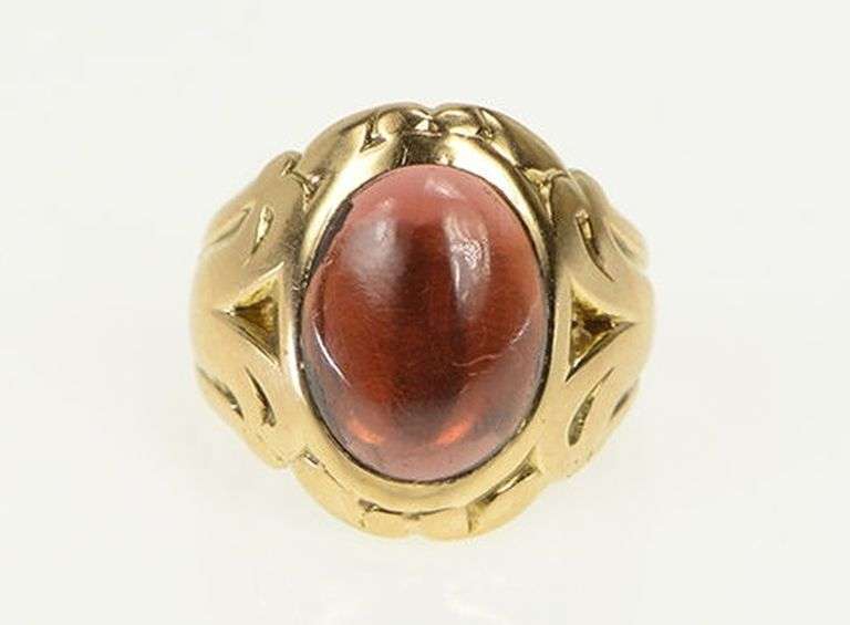 10K Yellow Gold Ornate Victorian Garnet Cabochon Statement Ring