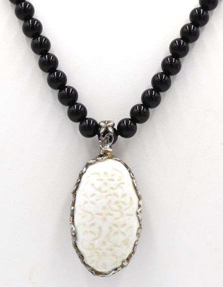 Black onyx beaded necklace with pendant