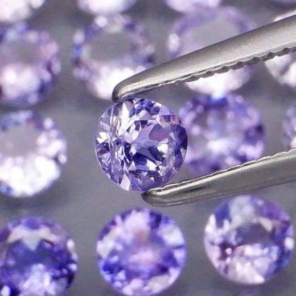 Sparkling 4.26ct 25 piece Tanzanite set