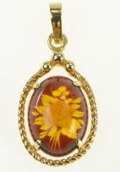 14K Yellow Gold Vintage Ornate Carved Rose Flower Glass Pendant