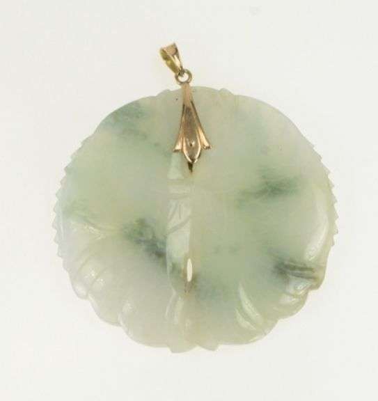 14K Yellow Gold Jadeite Pisces Astrology Sign Medallion Pendant