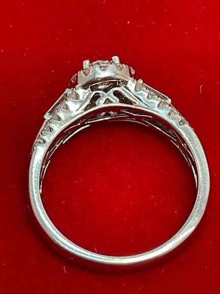 CERTIFIED 14K WHITE GOLD DIAMOND RING