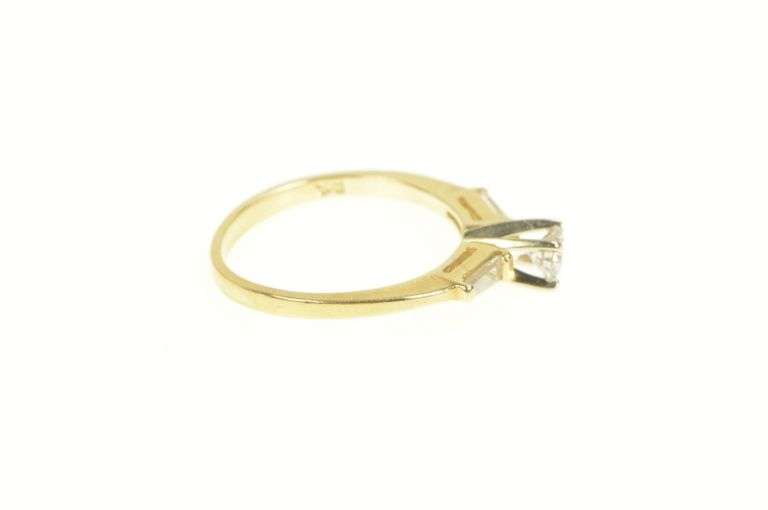 14K Yellow Gold 0.55 Ctw Diamond VVS Baguette Engagement Ring
