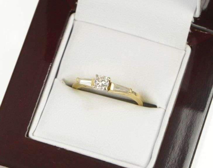 14K Yellow Gold 0.55 Ctw Diamond VVS Baguette Engagement Ring
