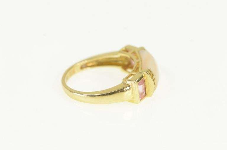 14K Yellow Gold Baguette Pink CZ Mother of Pearl Ring