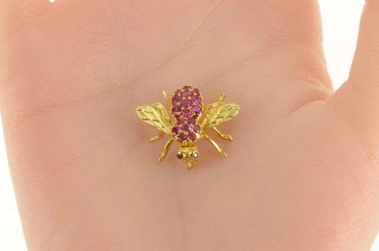 18K Yellow Gold Ruby Encrusted Fly Bug Insect Statement Pin/Brooch