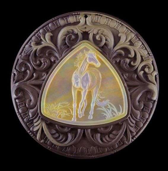 Simply beautiful 220ct Mother of Pearl horse carving