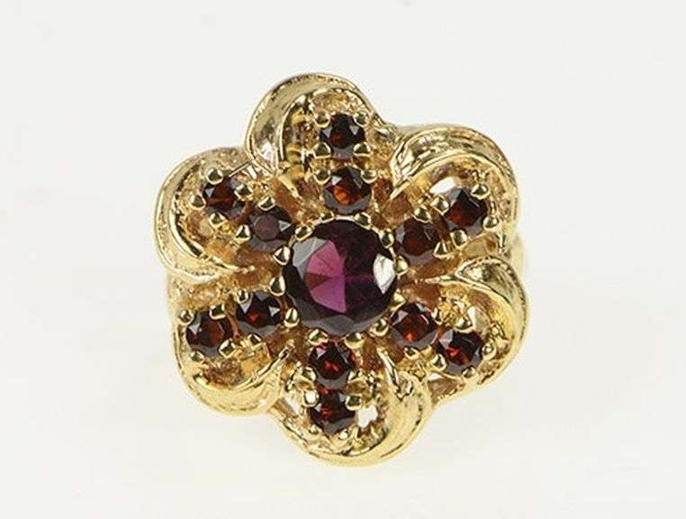 10K Yellow Gold Ornate Garnet Flower Cluster Vintage Cocktail Ring