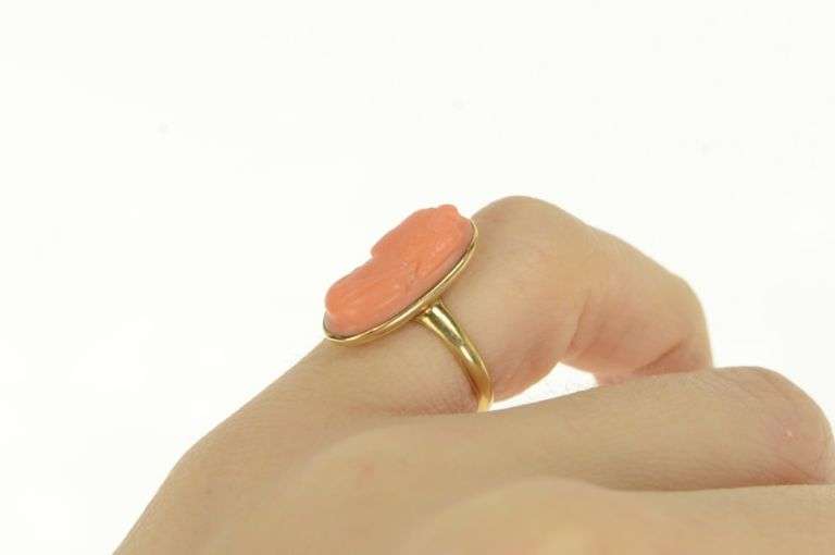 14K Yellow Gold Oval Carved Victorian Coral Cameo Vintage Ring