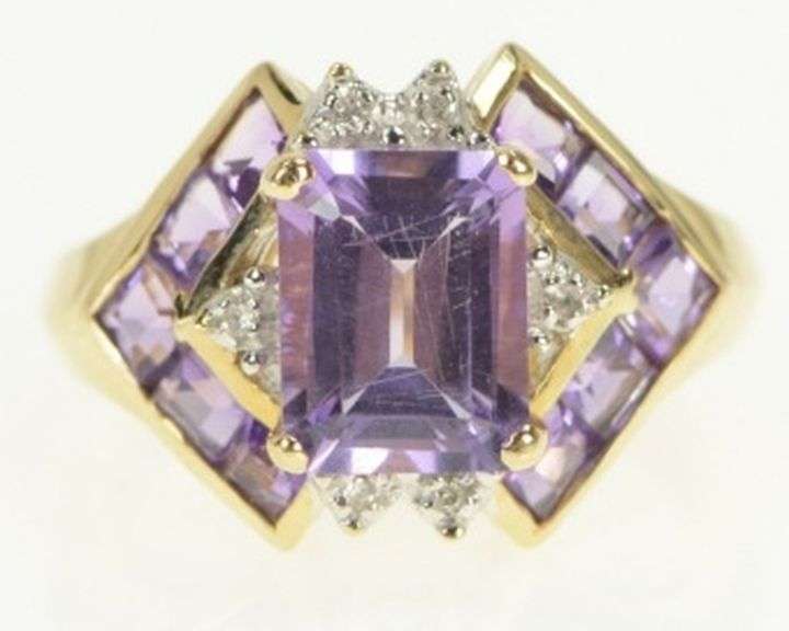 14K Yellow Gold Emerald Cut Amethyst Diamond Accent Ring