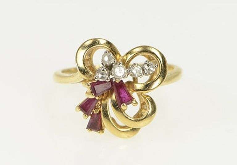 14K Yellow Gold 1930's Ruby Diamond Freeform Cluster Cocktail Ring