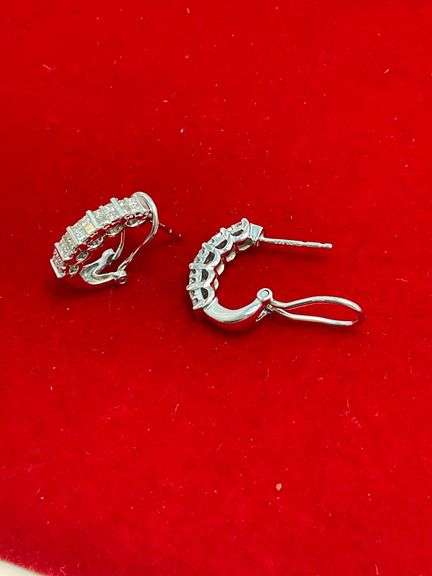 BRAND NEW 14K WHITE GOLD DIAMOND LOOP EARRINGS