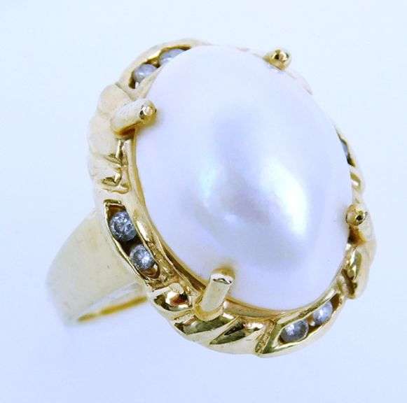 Vintage 14K Mabe Pearl & Diamonds Ring, Size 5.5