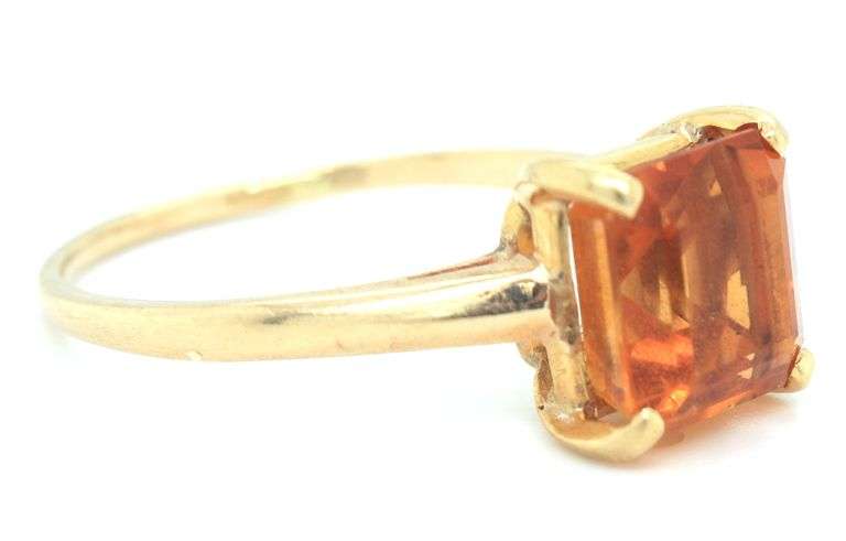 14kt Yellow gold princess cut orange quartz ring