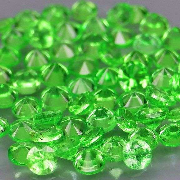 Rare 1.94ct untreated apple green Tsavorite set