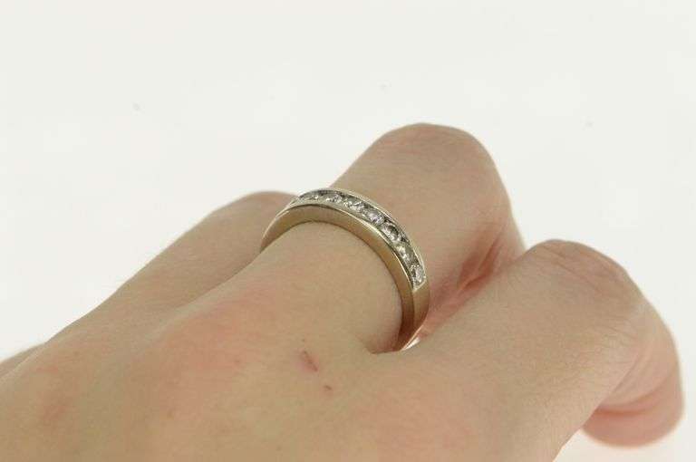 14K White Gold 1.00 Ctw Diamond Classic Wedding Band Ring