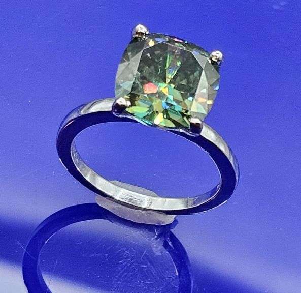 14 Kt White Gold Plate Sparkling Rare 5 Ct Emerald Green Fire Moissanite Ring