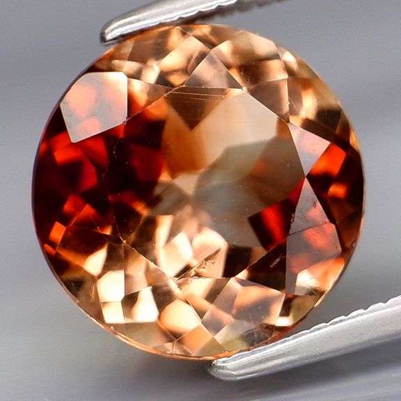 Gorgeous 4.57ct bi-color VS Imperial Topaz