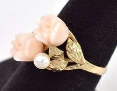 Adorable 14K Yellow Gold Ceramic Roses and Peal Ring