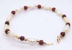 Fresh water pearl and Garnet and yellow gold bead bracelet