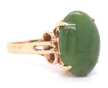 14kt Yellow gold Oval green Jade ring