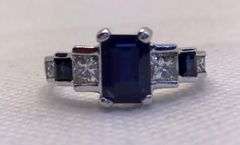 UNIQUE AND ELEGANT 14K WHITE GOLD SAPPHIRE AND DIAMOND ENGAGEMENT RING