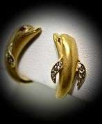 Valuable Carrera Y Carrera 18K Dolphin Suite