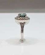 Sparkling Rare 3.15 Ct VVs1 Emerald Green Lab Simulated Diamond Ring