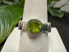 Sterling Silver Natural Gemstone Perdiot Ring Size 10