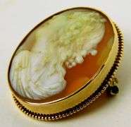 Beautiful Early 14K Carved Shell Cameo Brooch