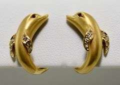 Valuable Carrera Y Carrera 18K Dolphin Suite