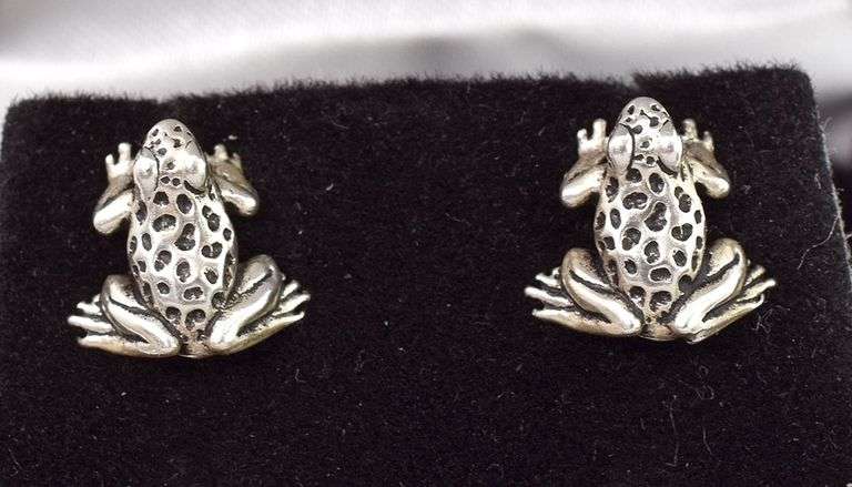 Wild 925 Frog Stud Earrings