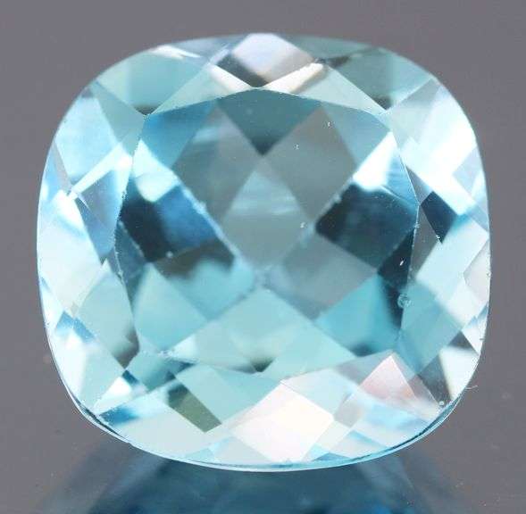 Tremendous! 15.77ct high quality VS Swiss blue Topaz