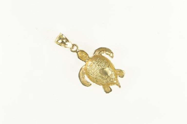 14K Yellow Gold Ornate Sea Turtle Ocean Animal Pendant