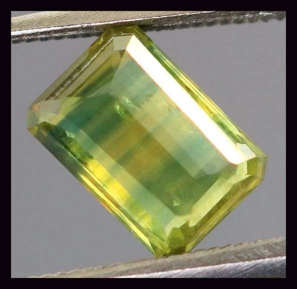 Rare bi-color 1.58ct blue and yellow Sapphire