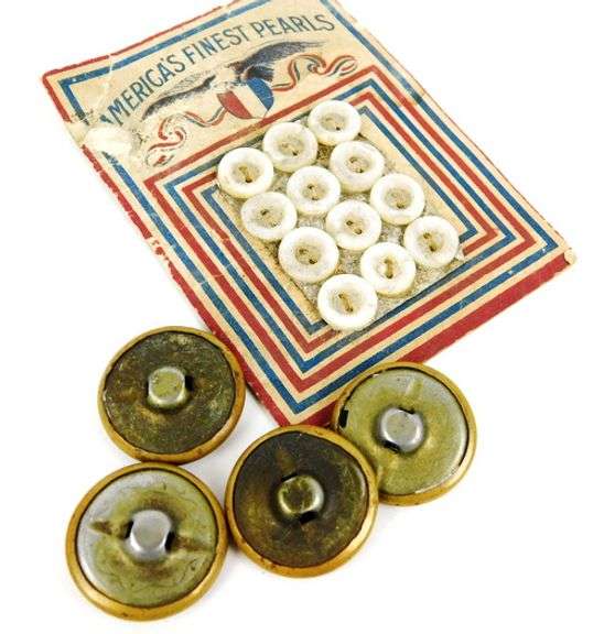 Lot of Vintage Patriotic Buttons