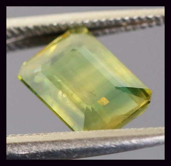 Rare bi-color 1.58ct blue and yellow Sapphire
