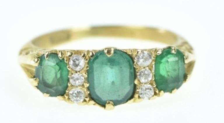 18K Yellow Gold 1.75 Ctw Oval Emerald Diamond Statement Ring