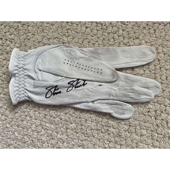 Glove Used and Hand-Signed by Steve Stricker Golf Legend
