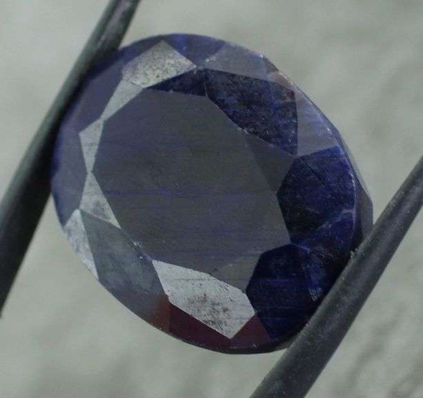 Lavish 94.67ct oval cut royal blue Sapphire