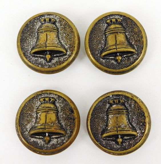 Lot of Vintage Patriotic Buttons