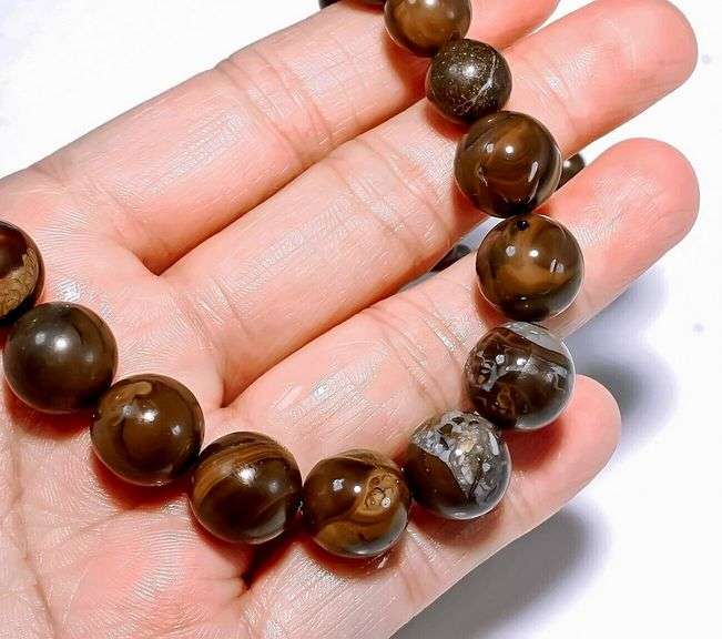 Outstanding 352ct Australian Boulder Opal necklace